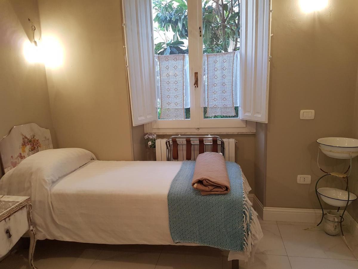 Villa Liberty Ofelia Locazioni Brevi กาญารี ภายนอก รูปภาพ