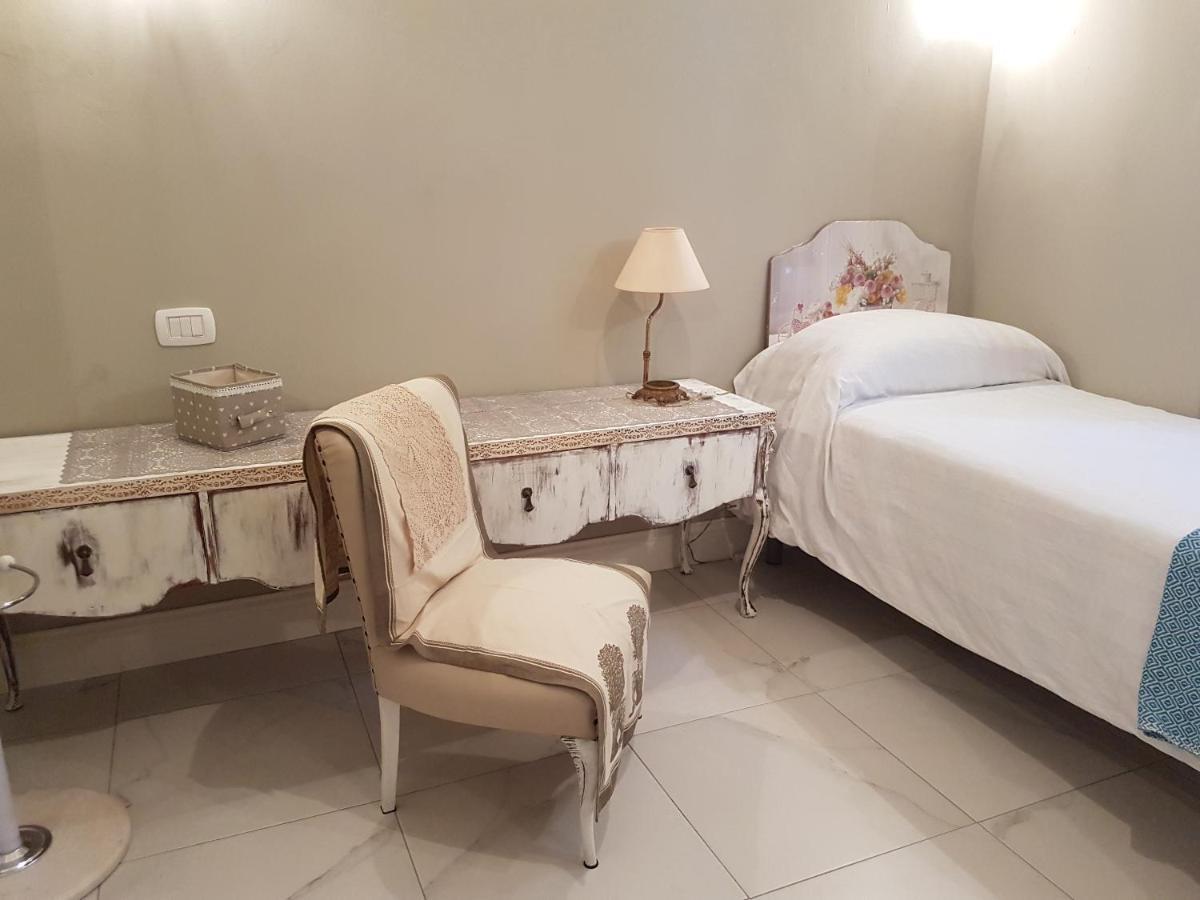 Villa Liberty Ofelia Locazioni Brevi กาญารี ภายนอก รูปภาพ