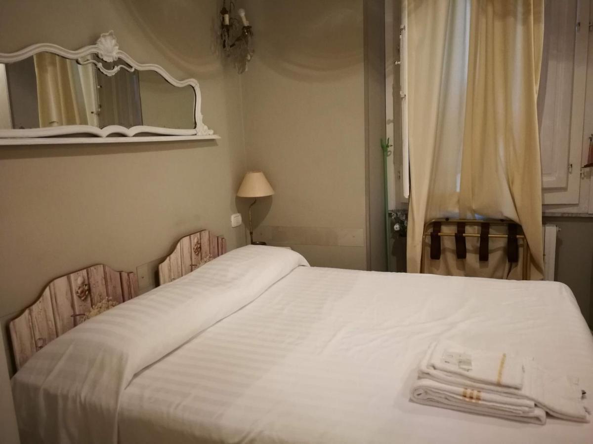 Villa Liberty Ofelia Locazioni Brevi กาญารี ภายนอก รูปภาพ