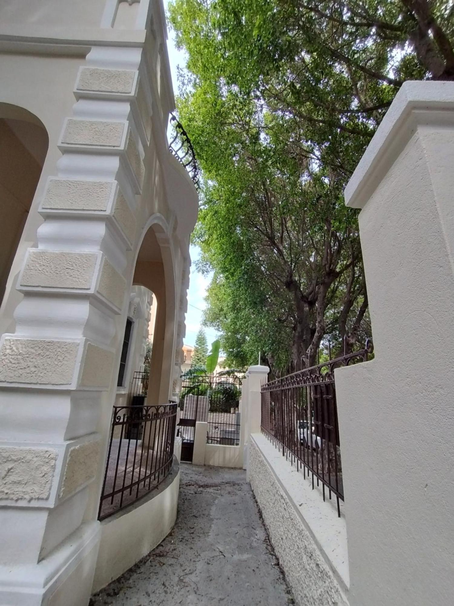 Villa Liberty Ofelia Locazioni Brevi กาญารี ภายนอก รูปภาพ